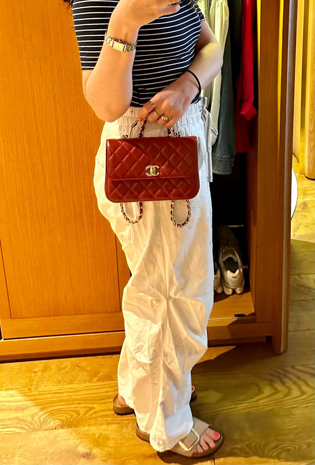 Red Patent Chanel Bag with Striped Tee and White Trousers Red Patent Chanel Bag with Striped Tee and White Trousers — Chanel Bag Outfits