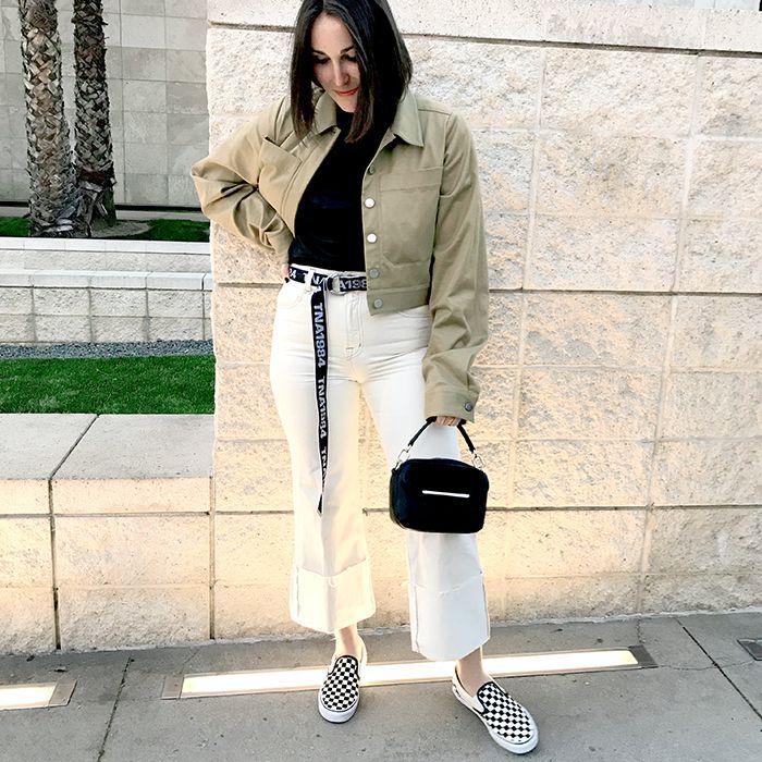Casual Cropped Jacket and Wide-Leg Pants with Checkered Vans Casual Cropped Jacket and Wide-Leg Pants with Checkered Vans — Vans Outfits