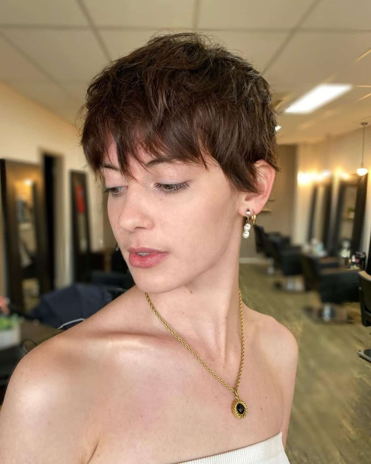 очень короткая Short Choppy Pixie with Piecey Bangs — Pixie Cut for Thick Hair