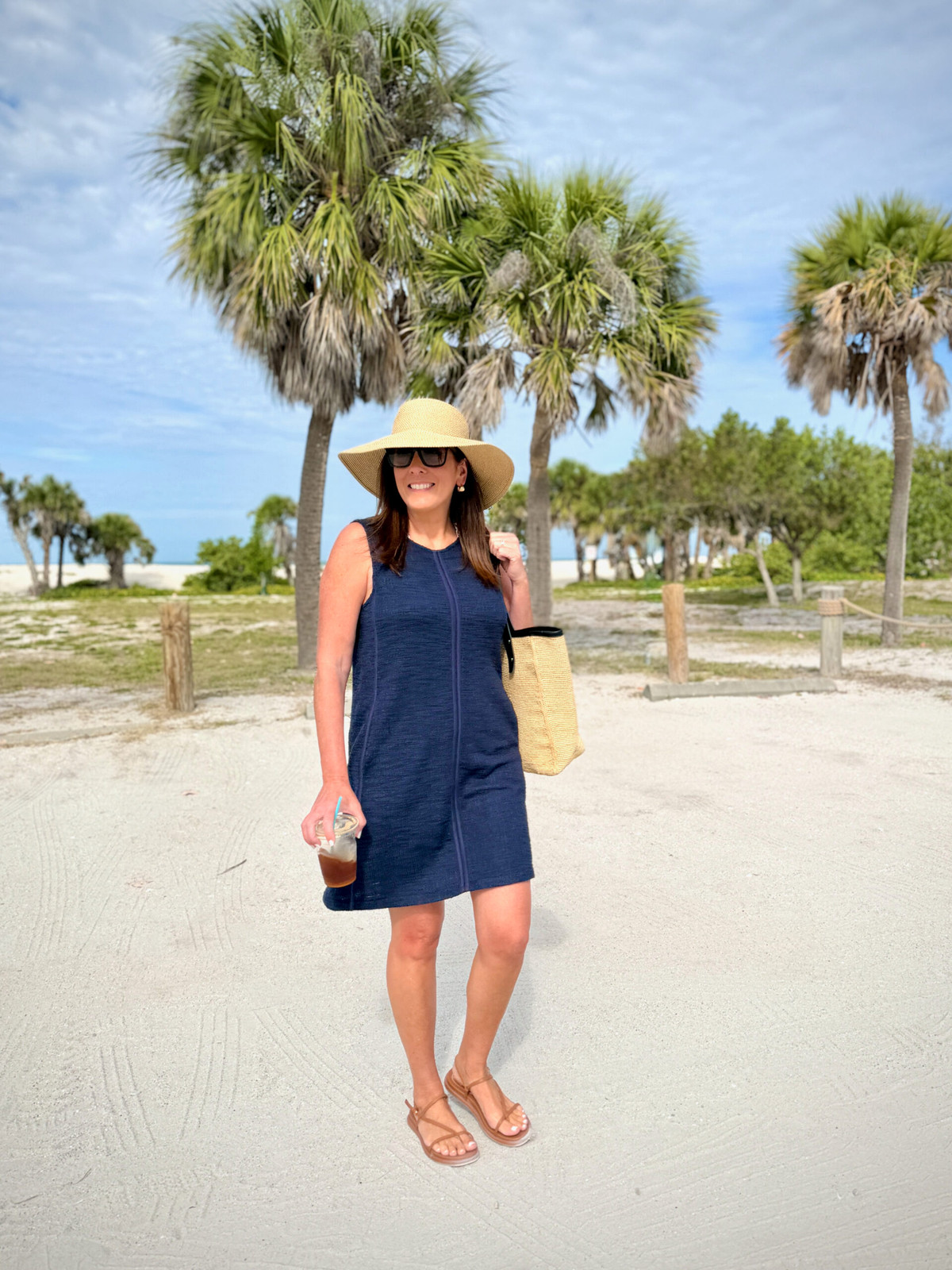Navy Blue Zip-Front Dress with a Wide-Brimmed Hat Navy Blue Zip-Front Dress with a Wide-Brimmed Hat — Florida Outfits