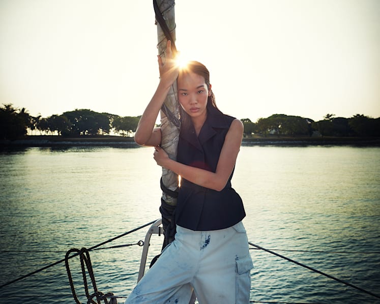 Oversized White Shirt with Denim Capri Pants Oversized White Shirt with Denim Capri Pants — Utilitarian Outfits