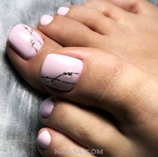 Pale Pink Silver Line Toenails Pale Pink Silver Line Toenails — Acrylic Toe Nails