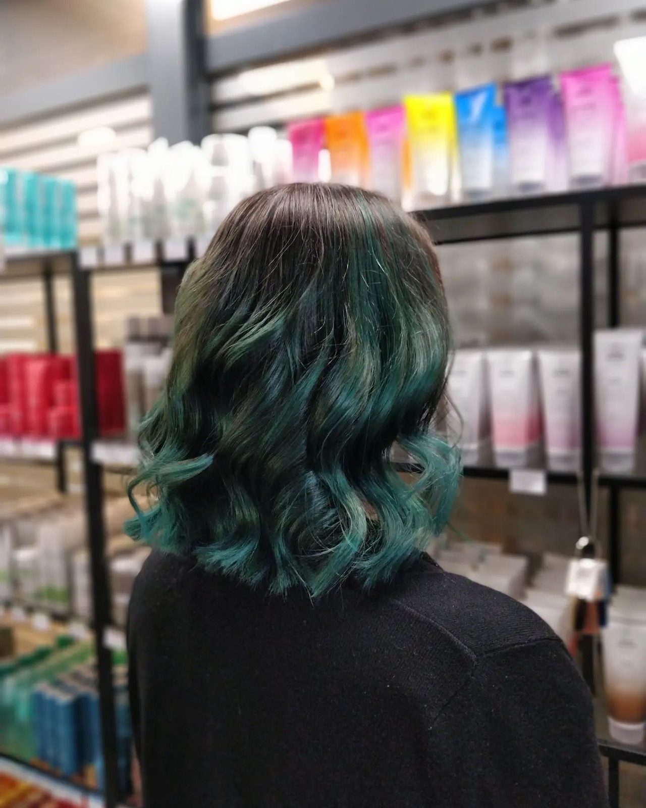 Shoulder Wavy Dark Green With Highlights — Dark Green Hair