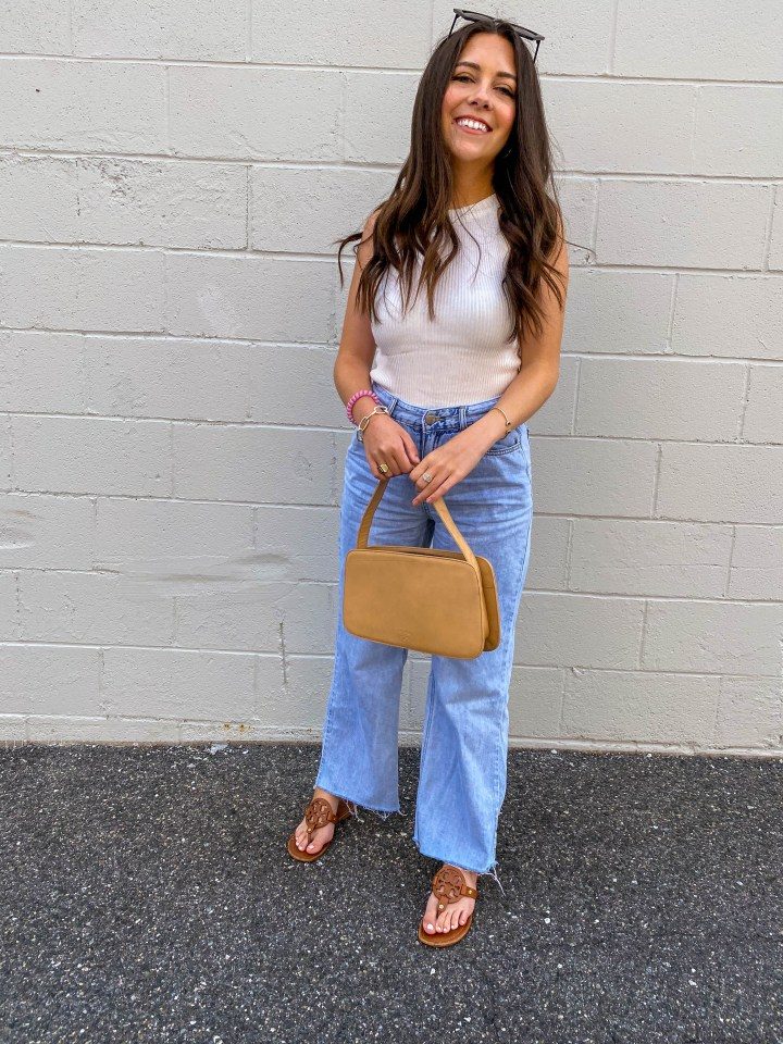 White Ribbed Tank Top with Light Blue Wide-Leg Jeans for Casual Summer Style — Tank Top Outfits