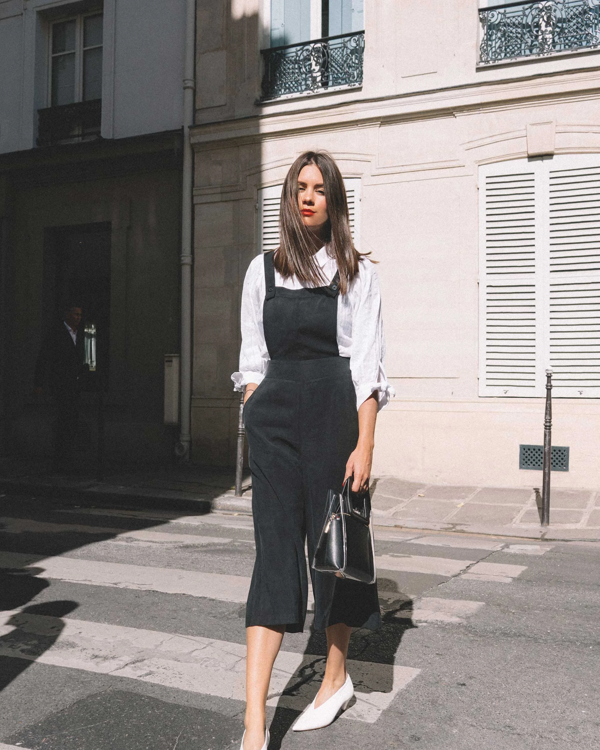White Pointed-Toe Flats Outfit Idea White Pointed-Toe Flats Outfit Idea — Overall Outfits