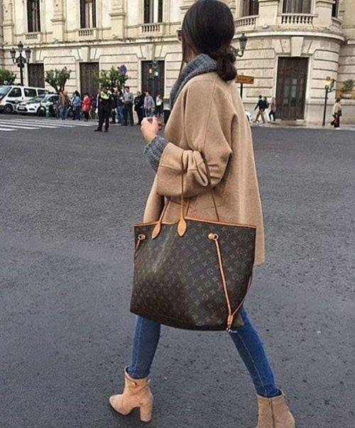 Classic Street Style: Beige Coat, Jeans, and Large LV Tote Classic Street Style: Beige Coat, Jeans, and Large LV Tote — Louis Vuitton Bag Outfits
