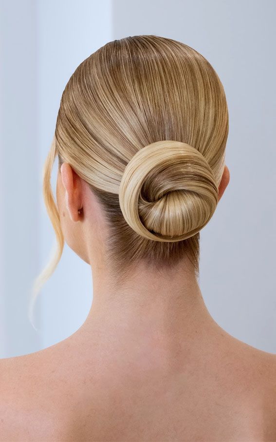 30 Hot and Trendy Updo Hairstyles : Sleek Low Blonde Bun