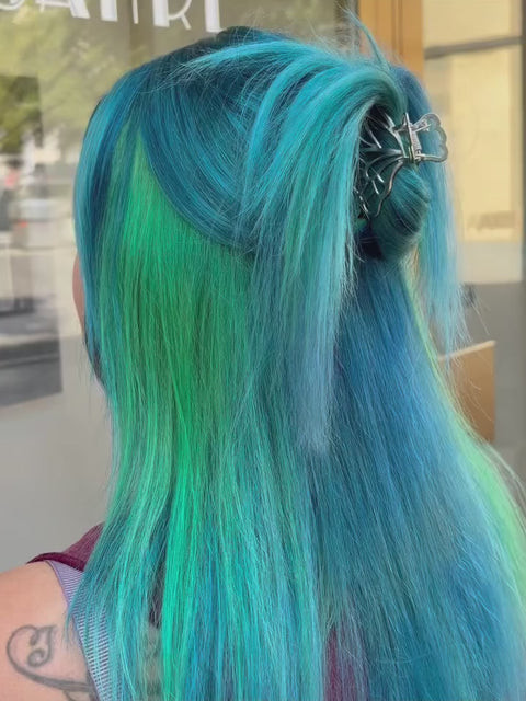Mid-Back Visual Idea Mid-Back Visual Idea — Teal Hair