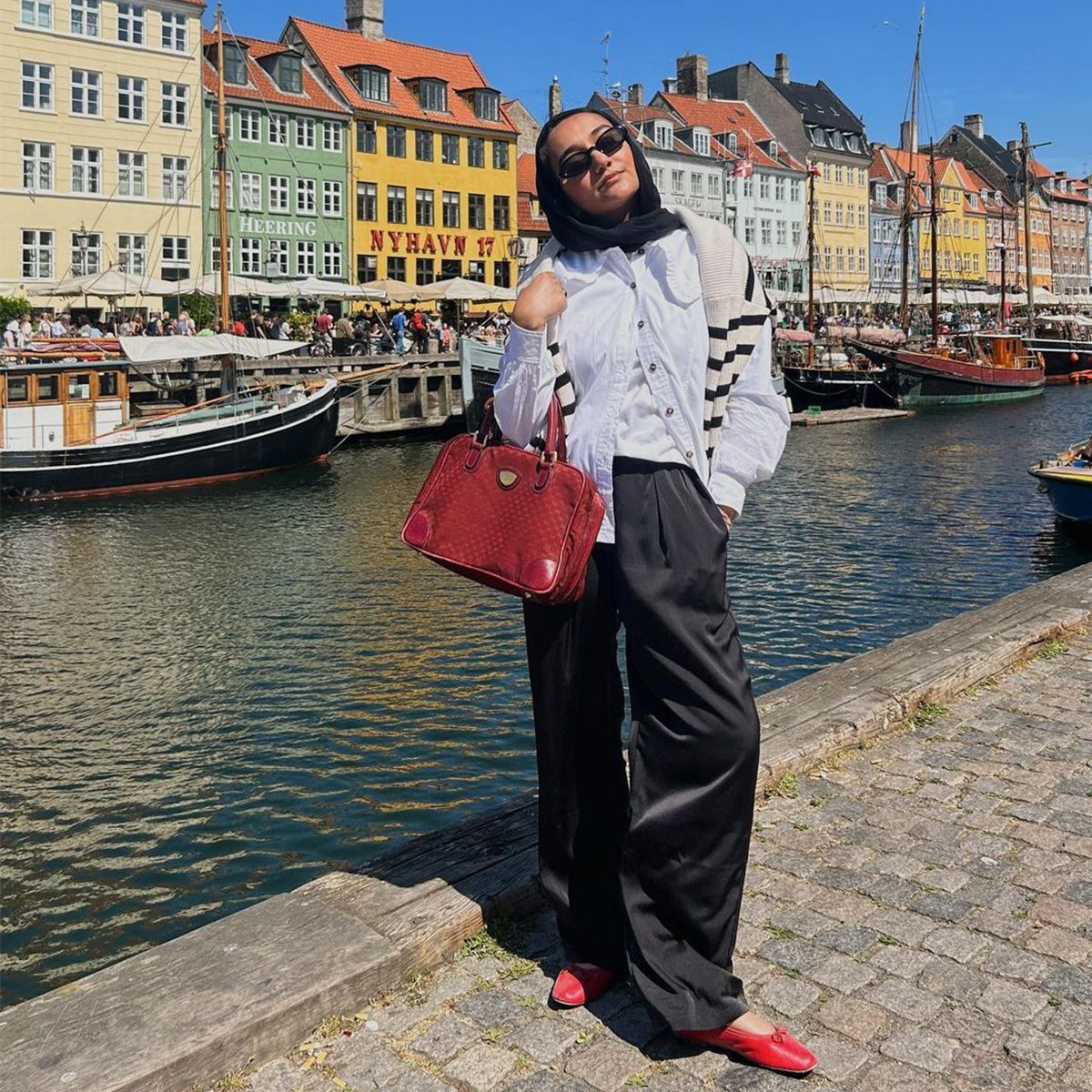 Satin Trousers with Striped Cardigan and Hijab Satin Trousers with Striped Cardigan and Hijab — Copenhagen Outfits