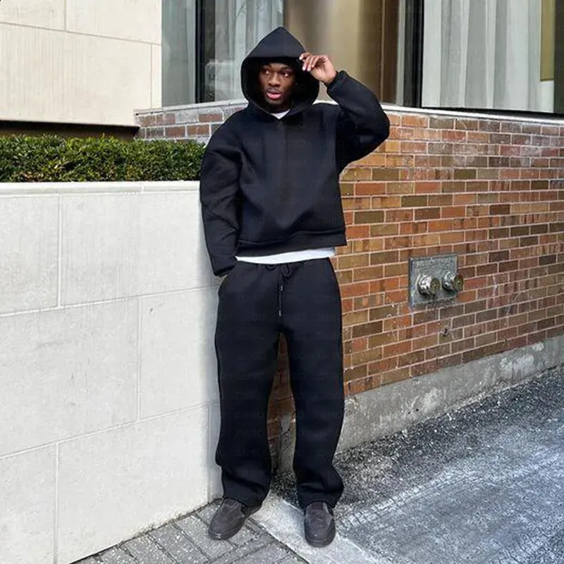 Casual Oversized Hoodie with Matching Sweatpants Casual Oversized Hoodie with Matching Sweatpants — Mens Streetwear Outfits