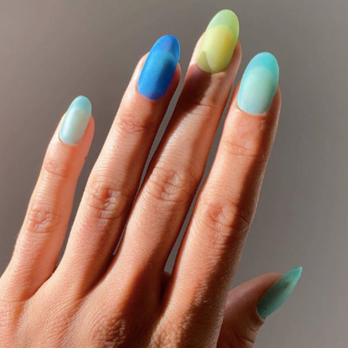 Jelly Gradient Skittle Oval Nails Jelly Gradient Skittle Oval Nails — Skittle Nails