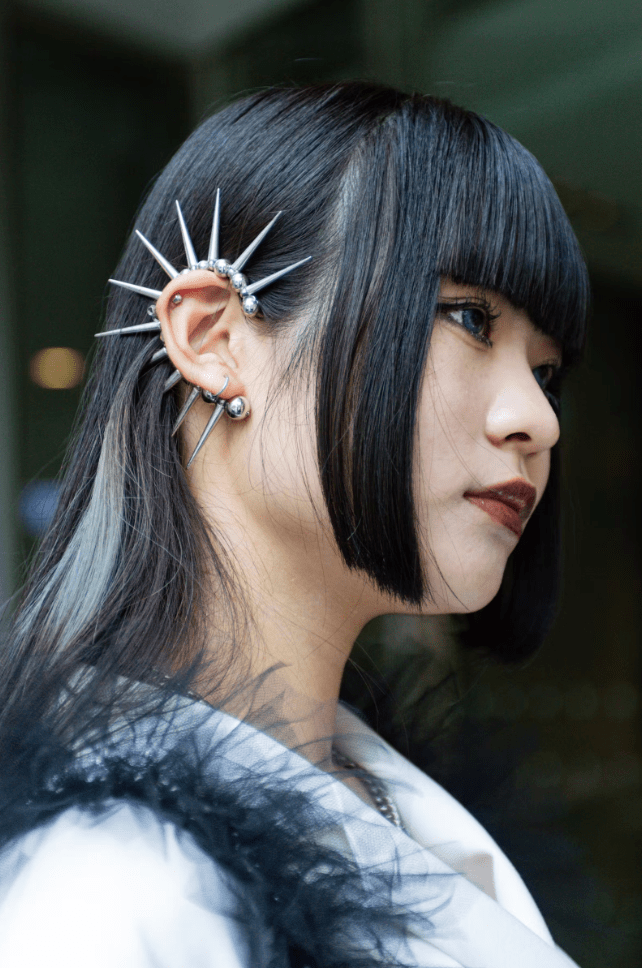 Black Chin Bob With Silver Highlights — Jellyfish Haircut