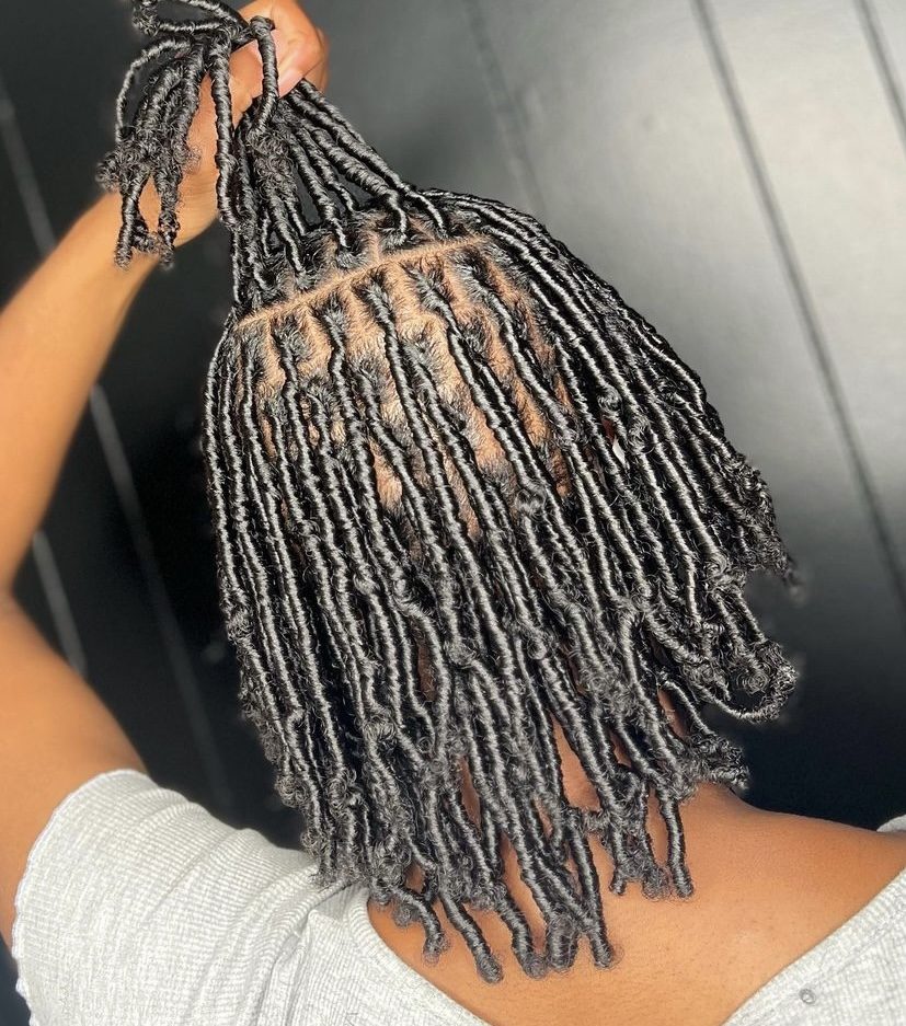 Mid-Back Loose Black Starter Locs