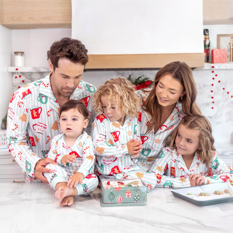 Cozy Christmas: Matching Holiday Pajama Set — Matching Family Outfits