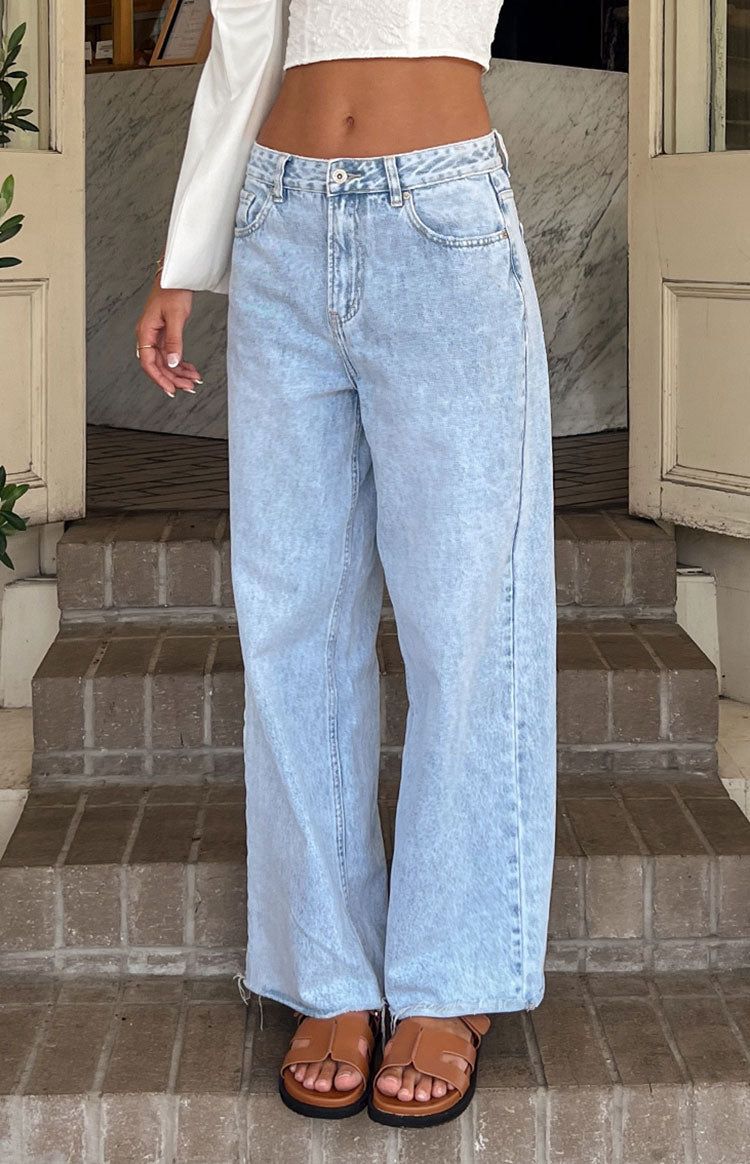 Acid Wash Wide-Leg Jeans with Platform Sandals Acid Wash Wide-Leg Jeans with Platform Sandals — Boyfriend Jeans