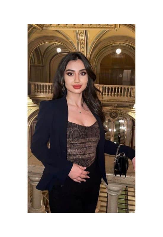 Navy Blazer Over Snakeskin Corset for a Bold Opera Look Navy Blazer Over Snakeskin Corset for a Bold Opera Look — Opera Outfits