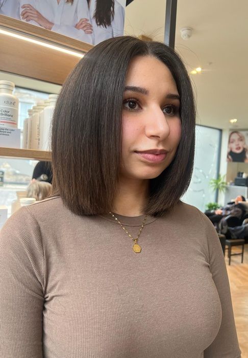 Bob With Natural Wavy Texture Bob With Natural Wavy Texture — Silk Press Bob