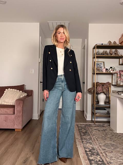 Polished Wide-Leg Jeans with a Cream Tee and Navy Blazer Polished Wide-Leg Jeans with a Cream Tee and Navy Blazer — Jeans Outfits