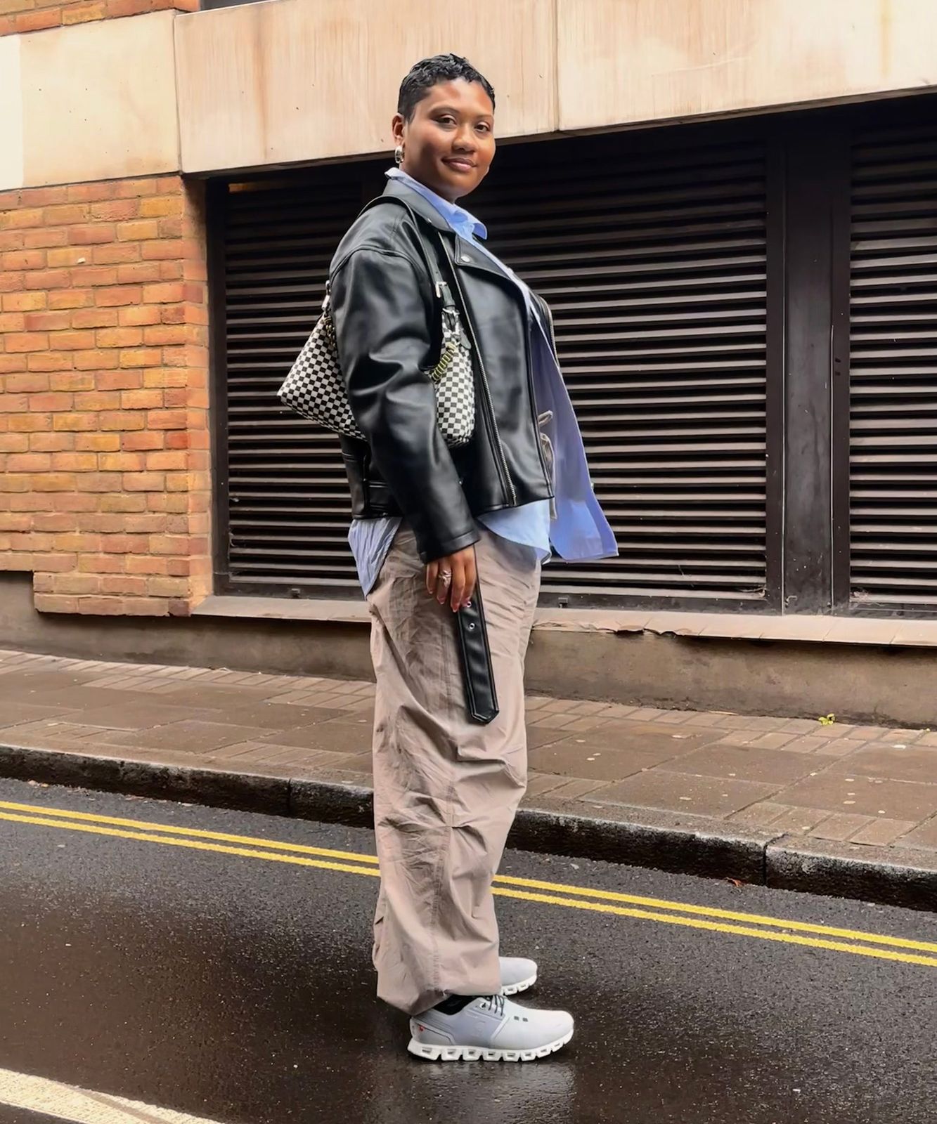 Streetwear Style with Grey Sneakers and Leather Jacket Streetwear Style with Grey Sneakers and Leather Jacket — Hoka Outfits