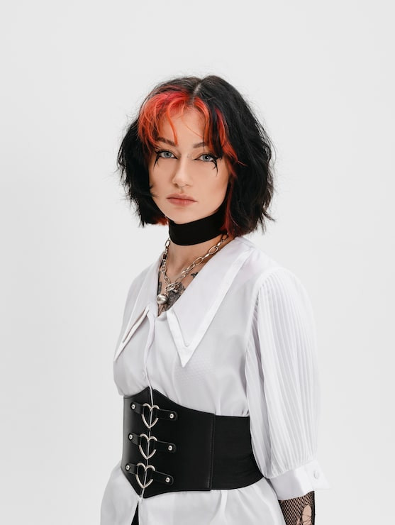 Corset Belt Over Collared Shirt: A Layering E-Girl Statement — E-Girl Outfits