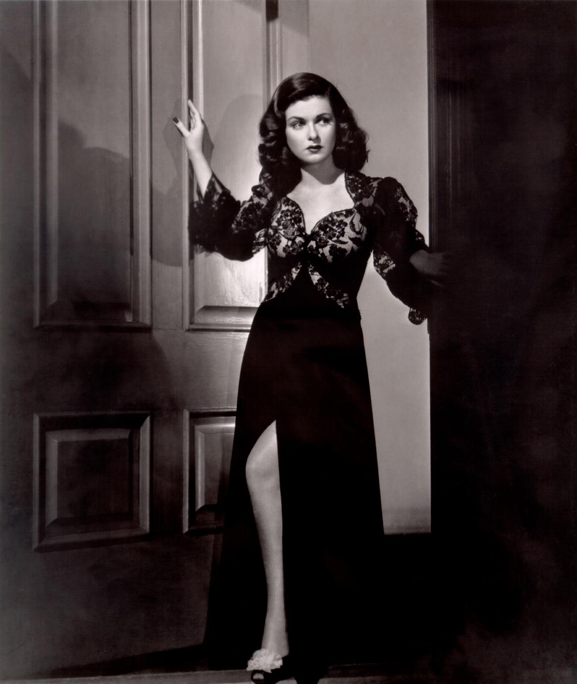Lace Bodice and High Slit: Dramatic Black Gown Lace Bodice and High Slit: Dramatic Black Gown — Femme Fatale Outfits