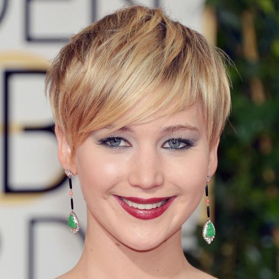 Ash Blonde Pixie With Side Bangs — Haircuts for Heart Shaped Faces