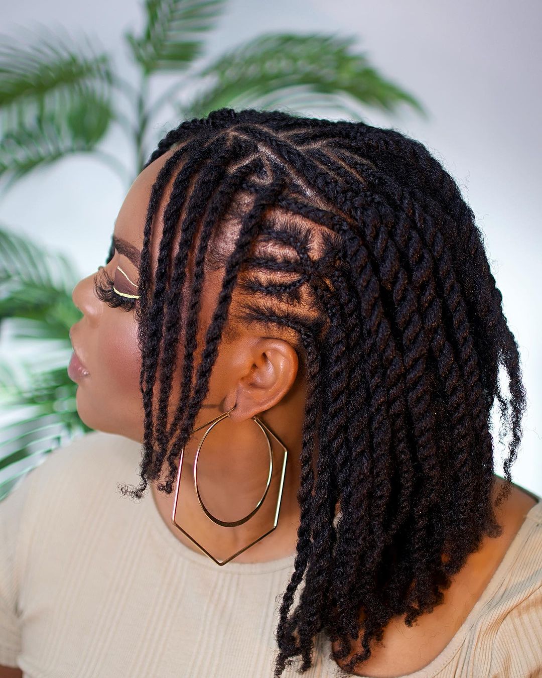 Collarbone Length Twists With Cornrow Crown Collarbone Length Twists With Cornrow Crown — Twist Hairstyles