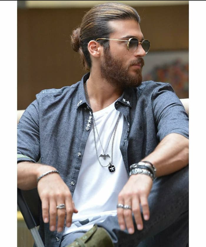 Man Bun With Medium Beard Man Bun With Medium Beard — Beard Styles