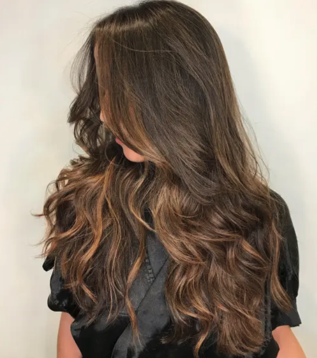 Long Face-Framing Caramel Highlights — Caramel Balayage