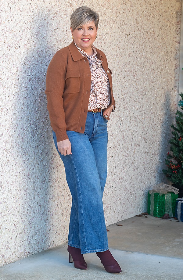 Cozy Layers: Cardigan and Patterned Blouse with Blue Wide Leg Jeans — Wide Leg Jeans Outfits