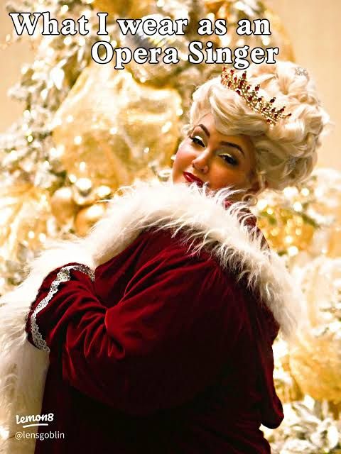 Theatrical Red Velvet Robe with Fur Trim for Opera Performance Theatrical Red Velvet Robe with Fur Trim for Opera Performance — Opera Outfits