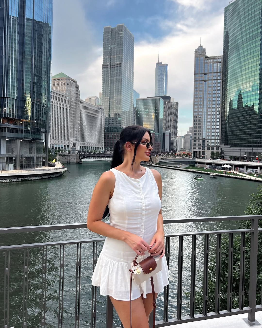 Chic White Set with Cropped Jacket for City Sightseeing Chic White Set with Cropped Jacket for City Sightseeing — Chicago Outfits