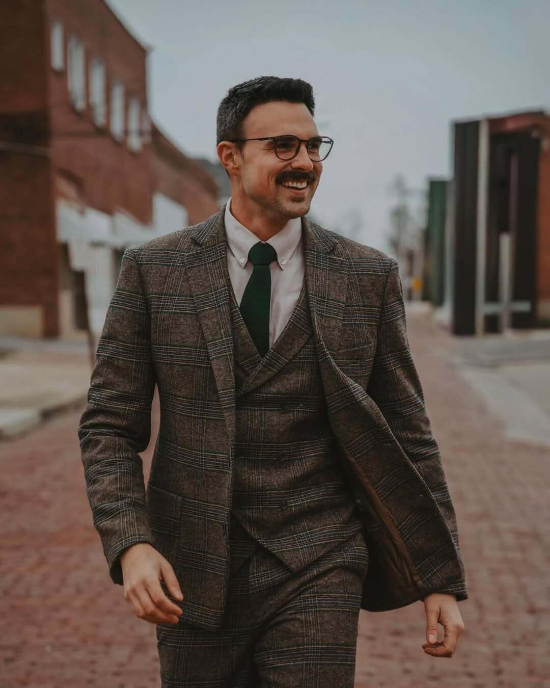 Tweed Three-Piece Suit with Green Tie Tweed Three-Piece Suit with Green Tie — Outfits for Men Over 50