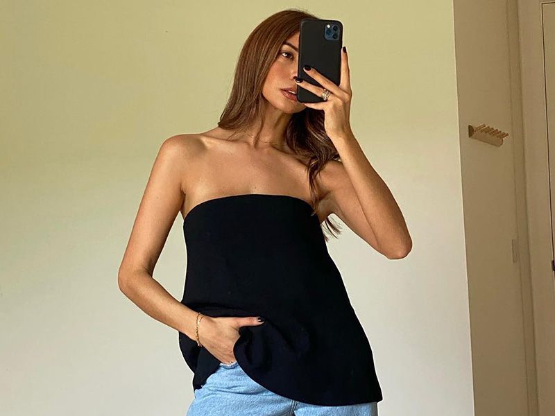 Black Asymmetrical Strapless Top with Light Blue Jeans Black Asymmetrical Strapless Top with Light Blue Jeans — Tube Top Outfits