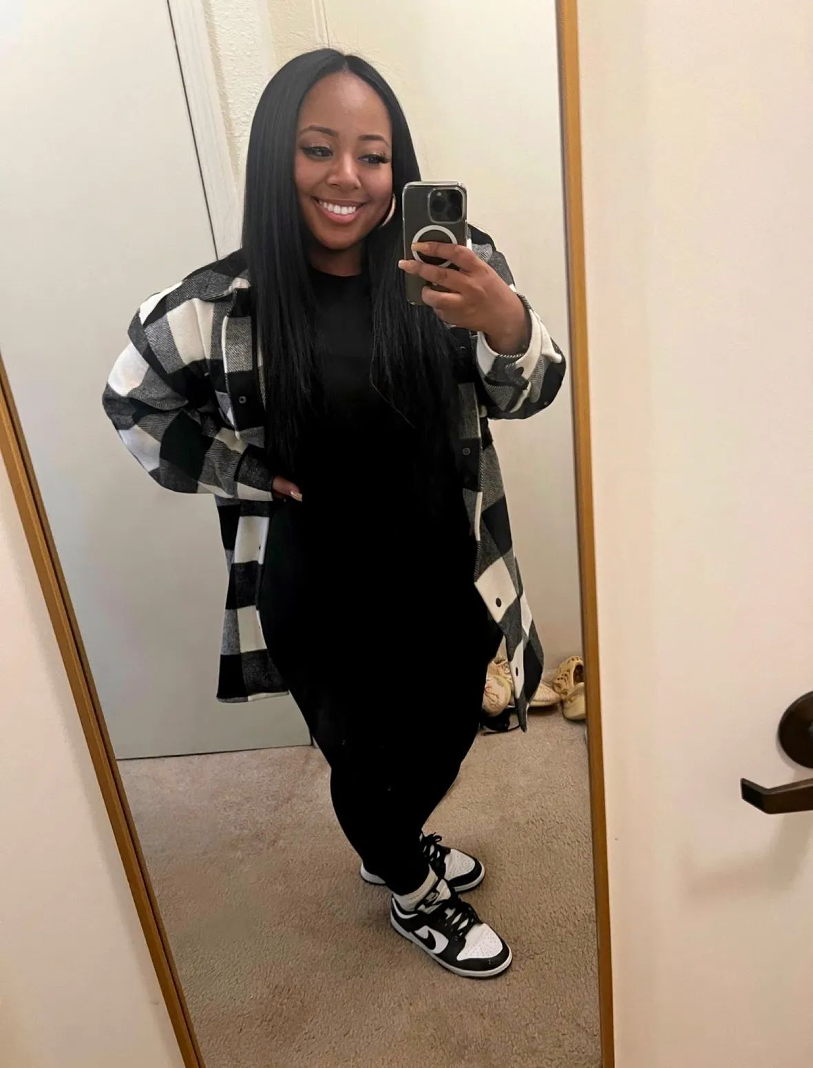 Black and White Dunks with Plaid Shirt Jacket Black and White Dunks with Plaid Shirt Jacket — Nike Dunk Outfits