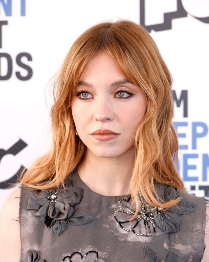 Shoulder Visual Idea Shoulder Visual Idea — Strawberry Blonde