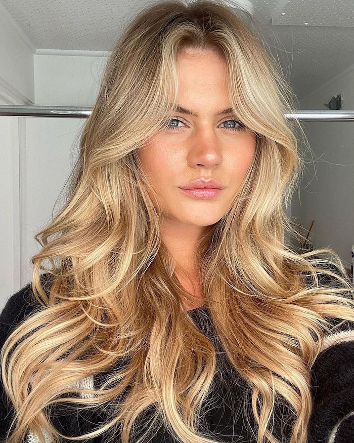 Layered Shag With Curtain Bangs — Hairstyles for Fine Hair