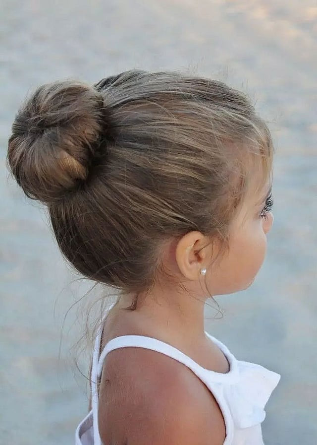 Smooth Light Brown Fine Hair Bun Smooth Light Brown Fine Hair Bun — Ballet Hairstyles