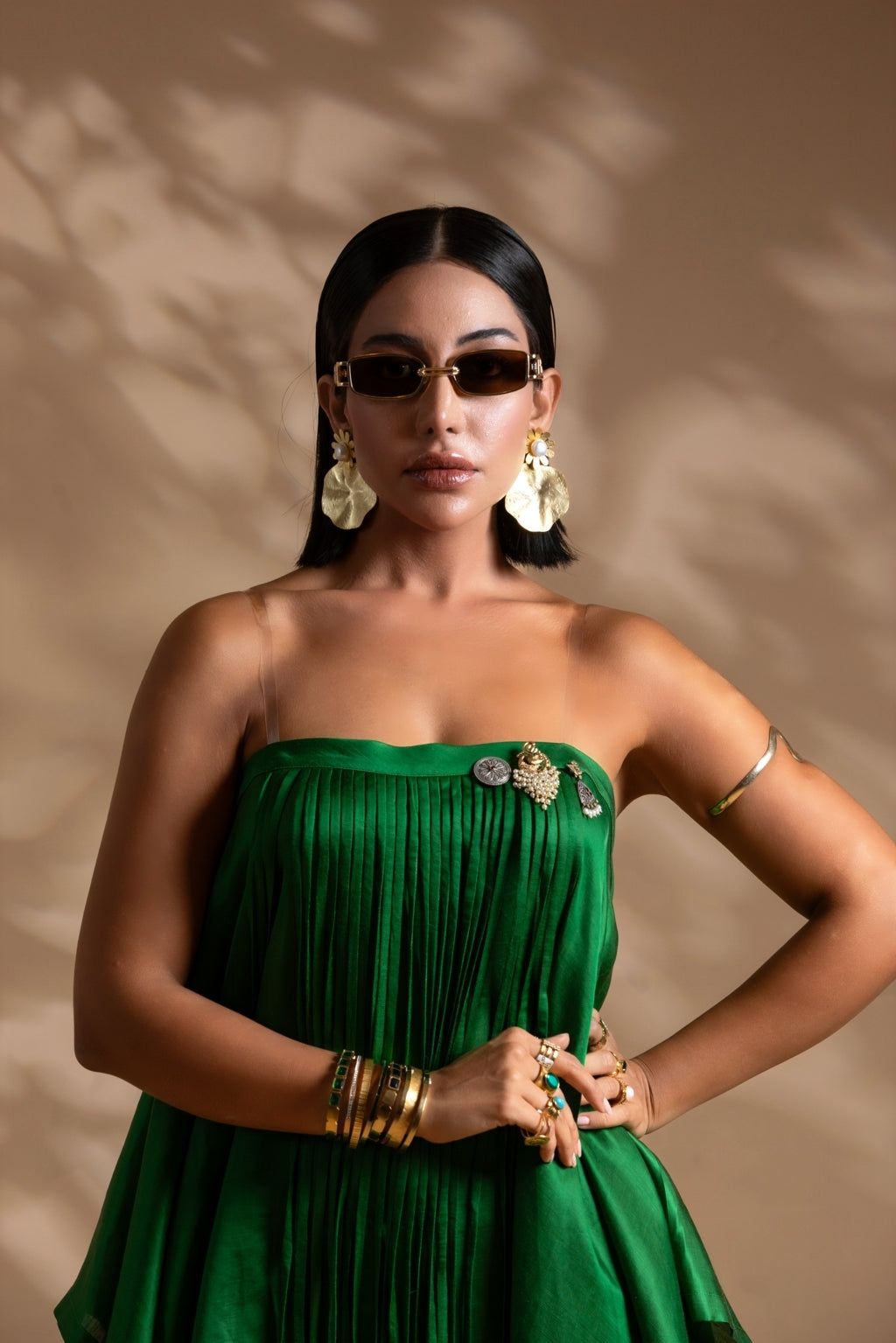 Festive Sparkle: Emerald Green Strapless Gown Festive Sparkle: Emerald Green Strapless Gown — Dubai Outfits