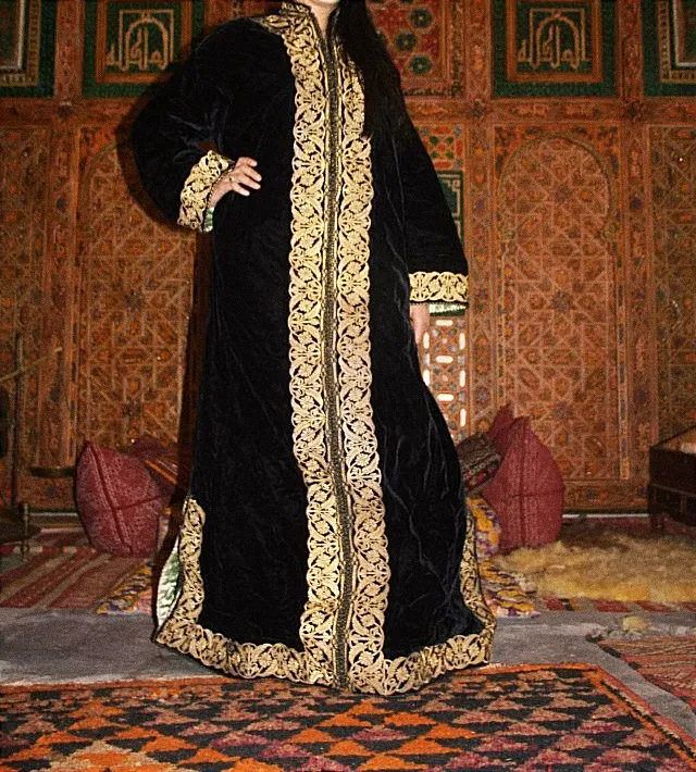 Black Velvet Kaftan with Intricate Gold Embroidery Black Velvet Kaftan with Intricate Gold Embroidery — Morocco Outfits