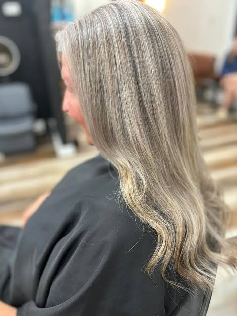 Loose Waves Ash Blonde with Subtle Lowlights Loose Waves Ash Blonde with Subtle Lowlights — Lowlights Over 50