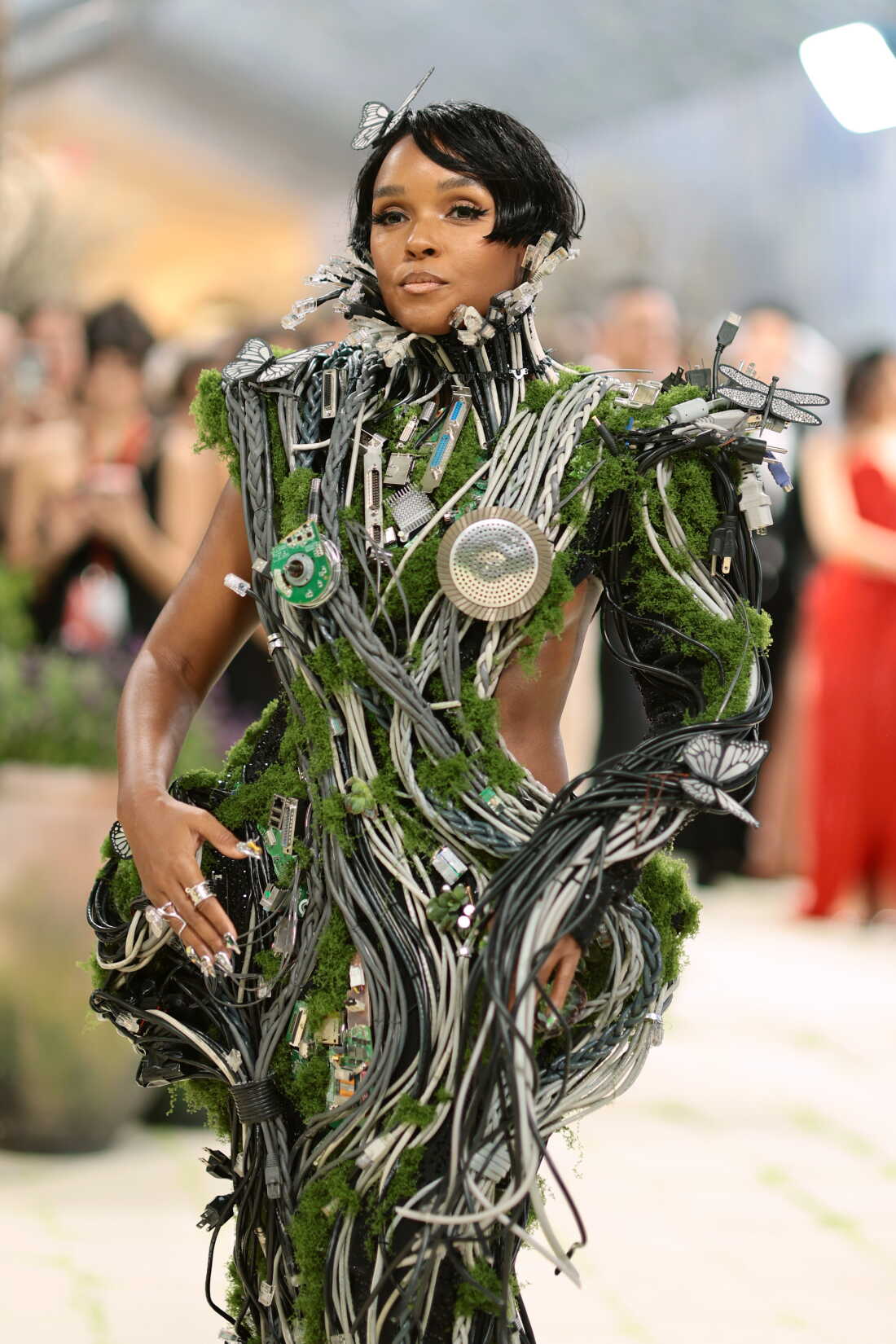 Avant-Garde Gala Outfit in Unconventional Materials — Gala Outfits