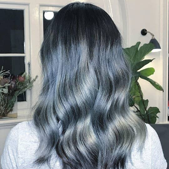 Ash Blonde Lob With Natural Grey Blending Ash Blonde Lob With Natural Grey Blending — Hair Color to Hide Gray