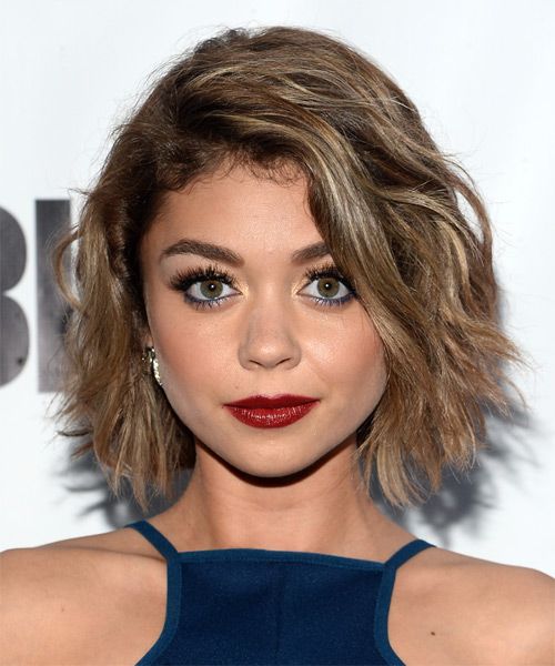 Chin-Length Bob With Caramel Highlights — Family Photo Hairstyles