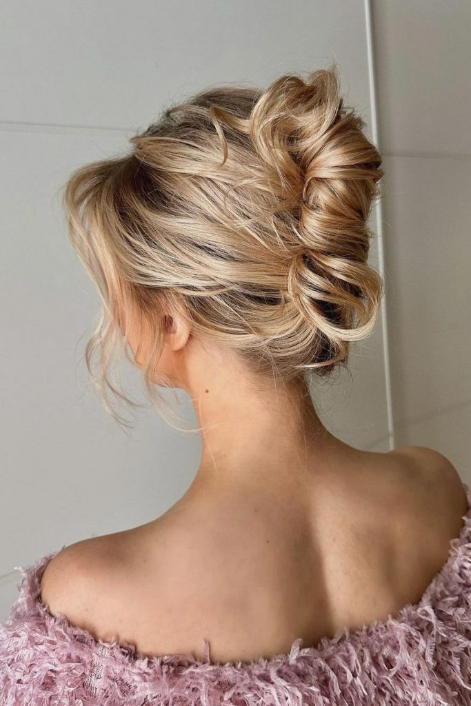 Messy Blonde Updo With Loose Twists Messy Blonde Updo With Loose Twists — Homecoming Updos