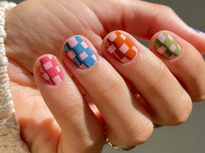 Colorful Gingham Matte Oval Nails Colorful Gingham Matte Oval Nails — Geometric Nails
