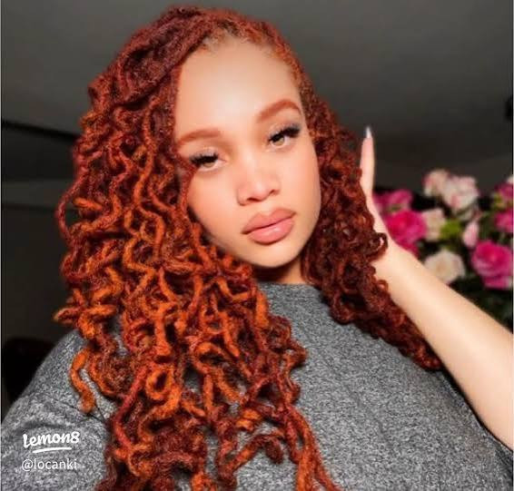 Shoulder-Length Curly Locs With Ginger Gradient Shoulder-Length Curly Locs With Ginger Gradient — Ginger Locs