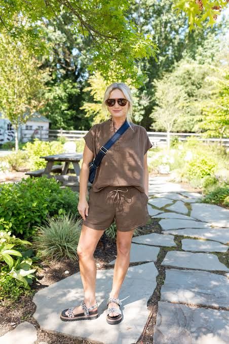 Matching Top and Shorts Set for a Defined Waist — Outfits for Long Torso