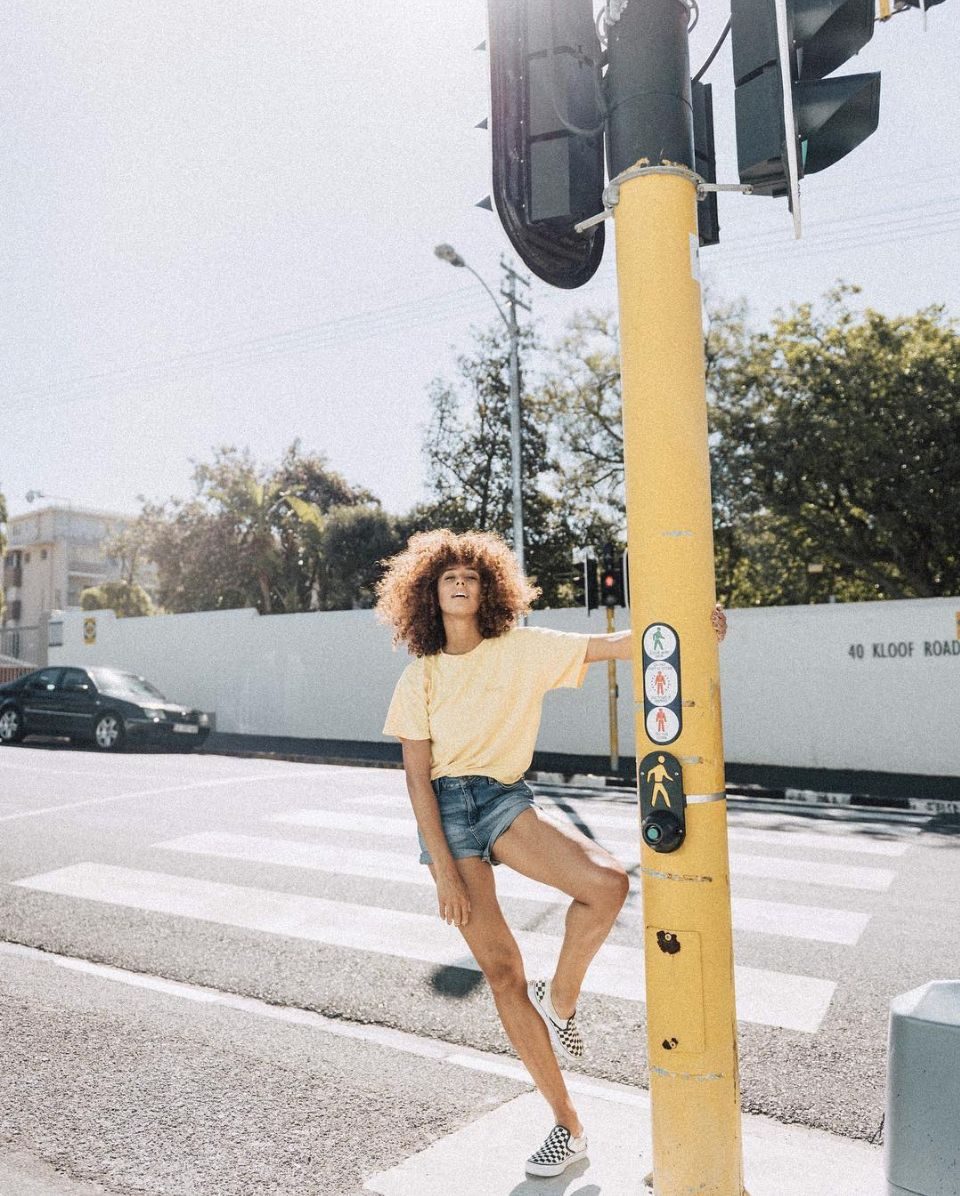 Corduroy Pants and Cable-Knit Sweater with Platform Vans Corduroy Pants and Cable-Knit Sweater with Platform Vans — Vans Outfits