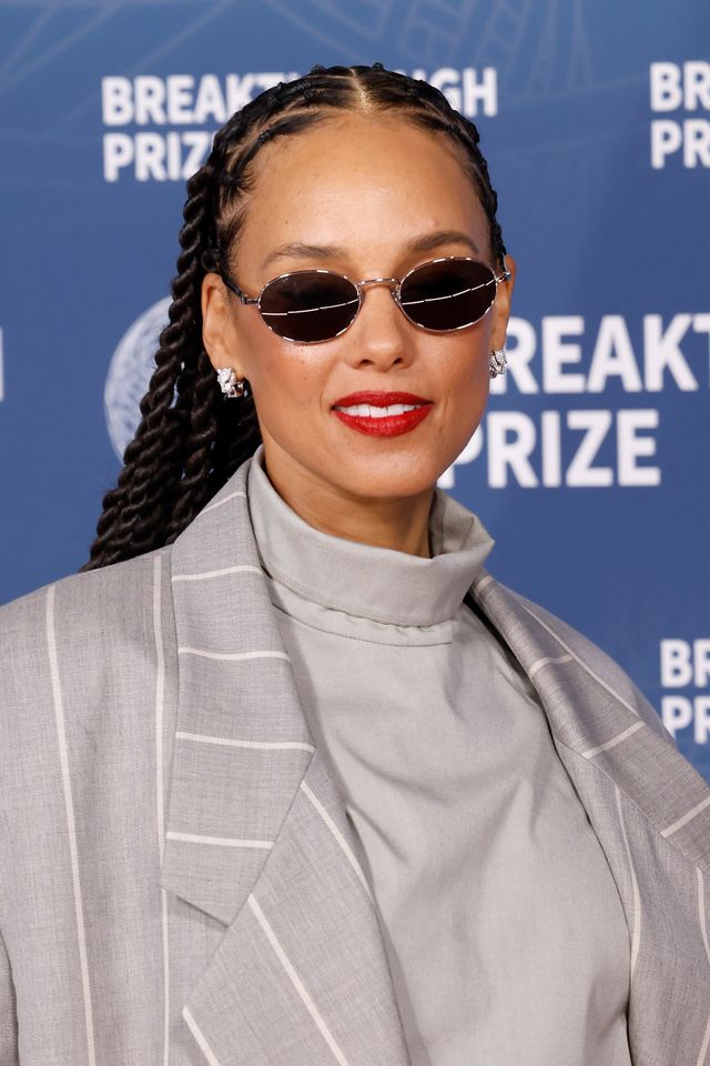 Thick Mid-Back Coily Box Braids Thick Mid-Back Coily Box Braids — Alicia Keys Braids